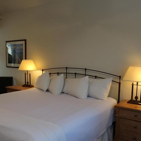 Hotel Cedar Creek New Haven Esterno foto