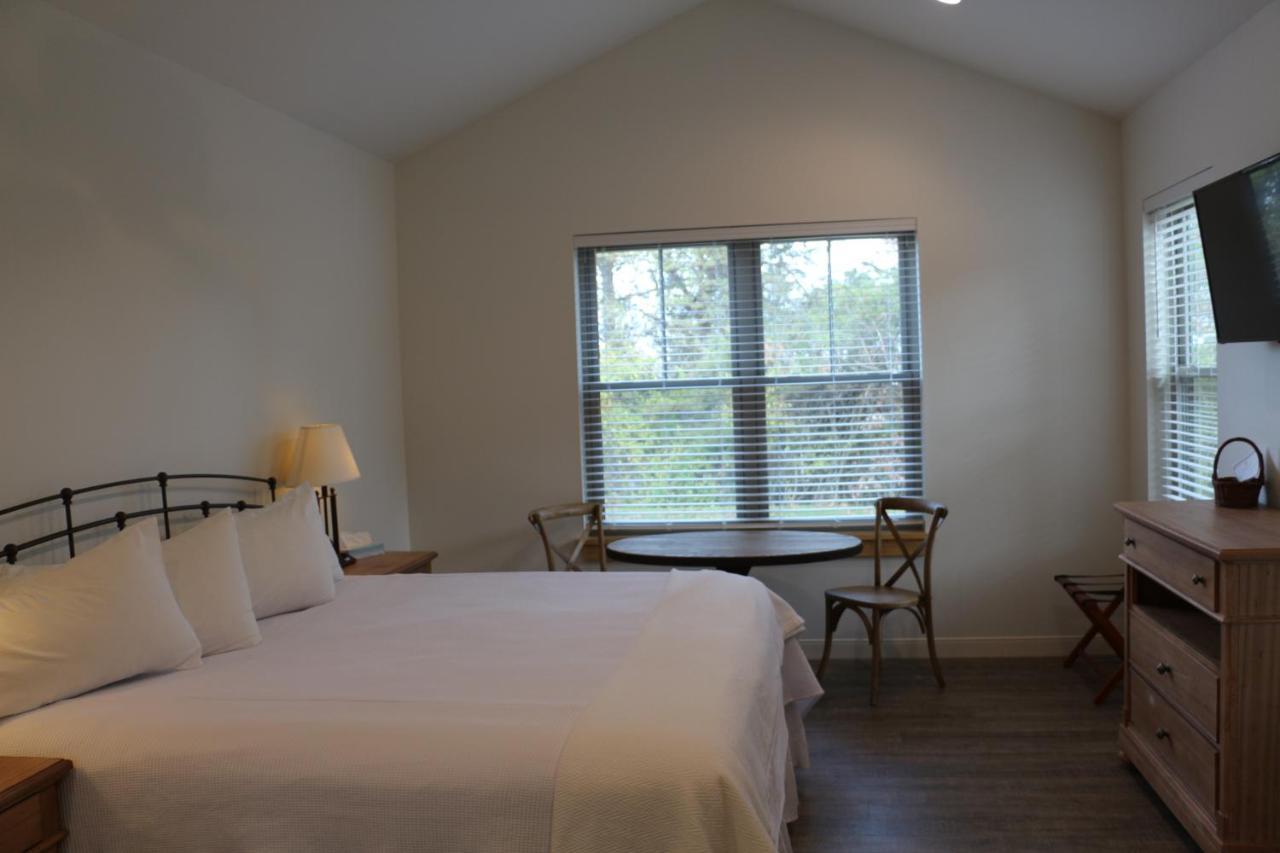 Hotel Cedar Creek New Haven Esterno foto