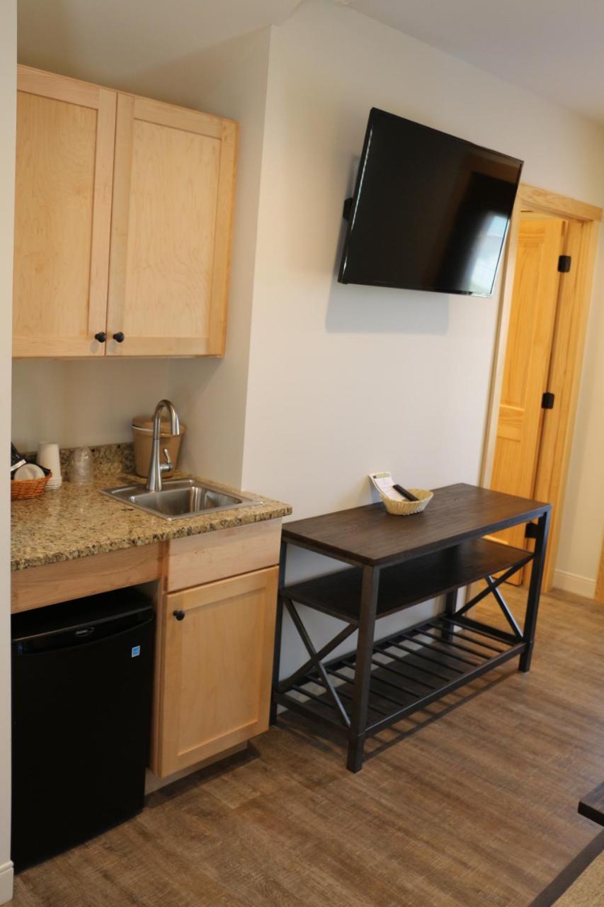 Hotel Cedar Creek New Haven Esterno foto