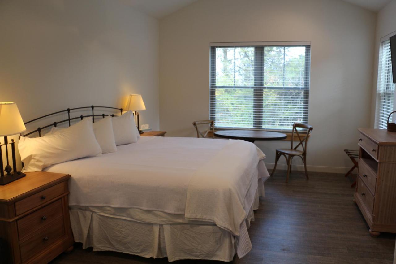 Hotel Cedar Creek New Haven Esterno foto