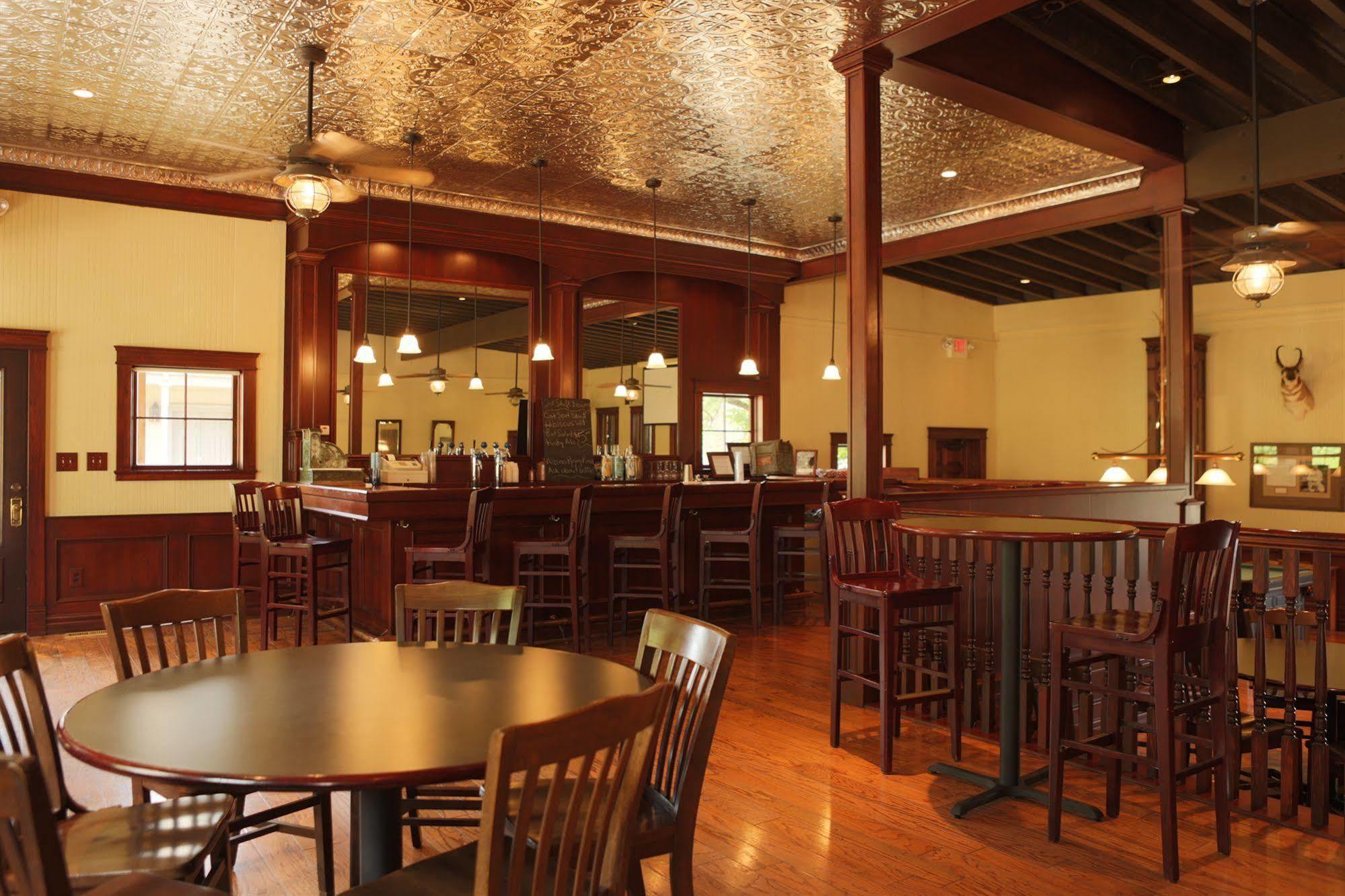 Hotel Cedar Creek New Haven Esterno foto